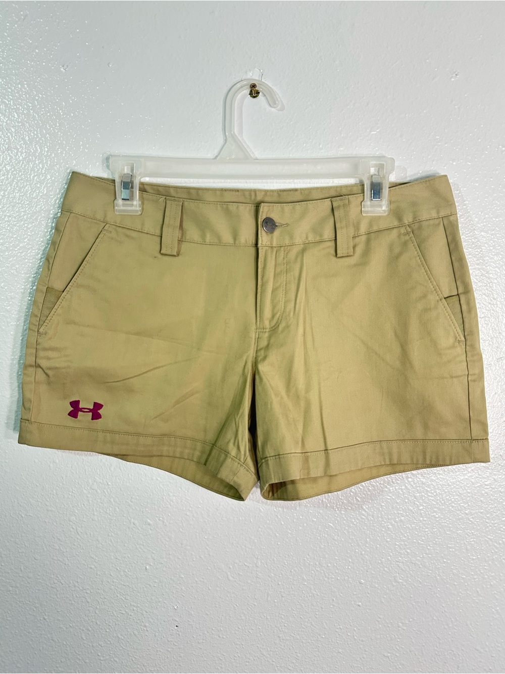 Under Armour Women’s Sz 6 Khaki Shorts Chino Casual Golf Stretch Tan Logo